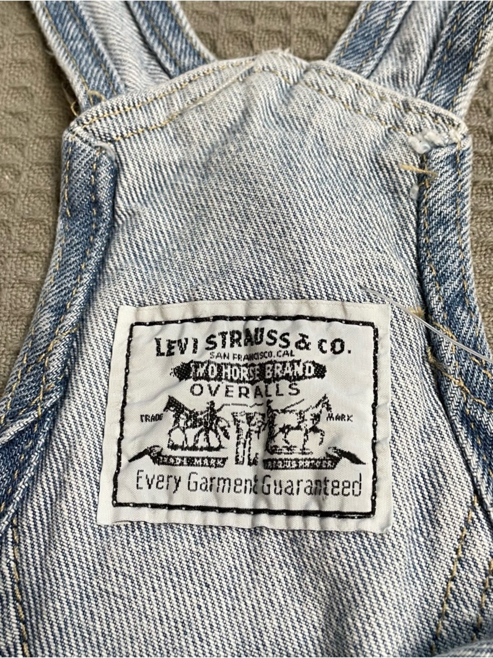 New Levi’s Shortalls Short Overalls XL Women’s Light Wash Vintage Style - Picture 4 of 10